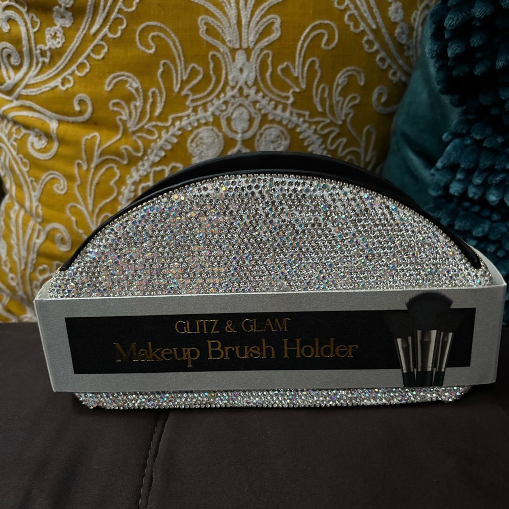 GLITZ & GLAM Bedazzled Make Up Brush Holder